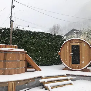 Au Coeur Des Alpes Couette-café Marignier